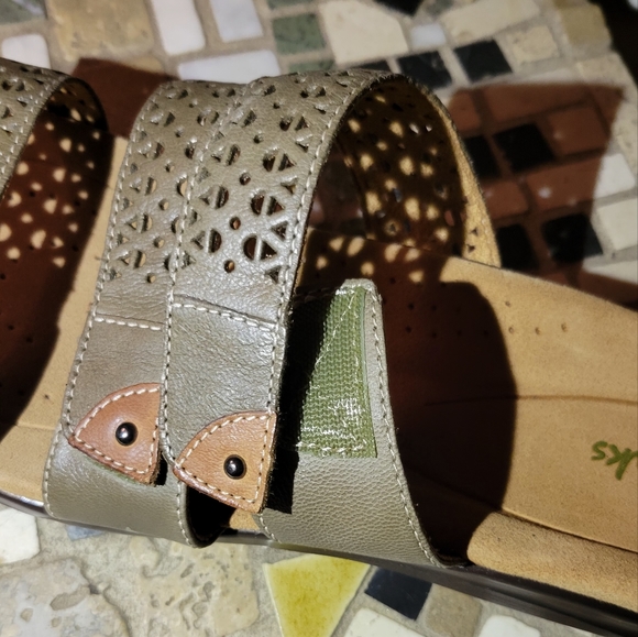 NWT Clarks Sandals/Mules Sz. 11 W - Picture 7 of 9